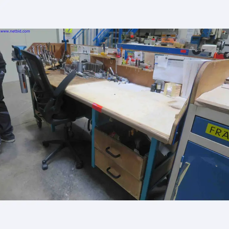 Máquinas CNC en buen estado para la fabricación de componentes metálicos de precisión-1