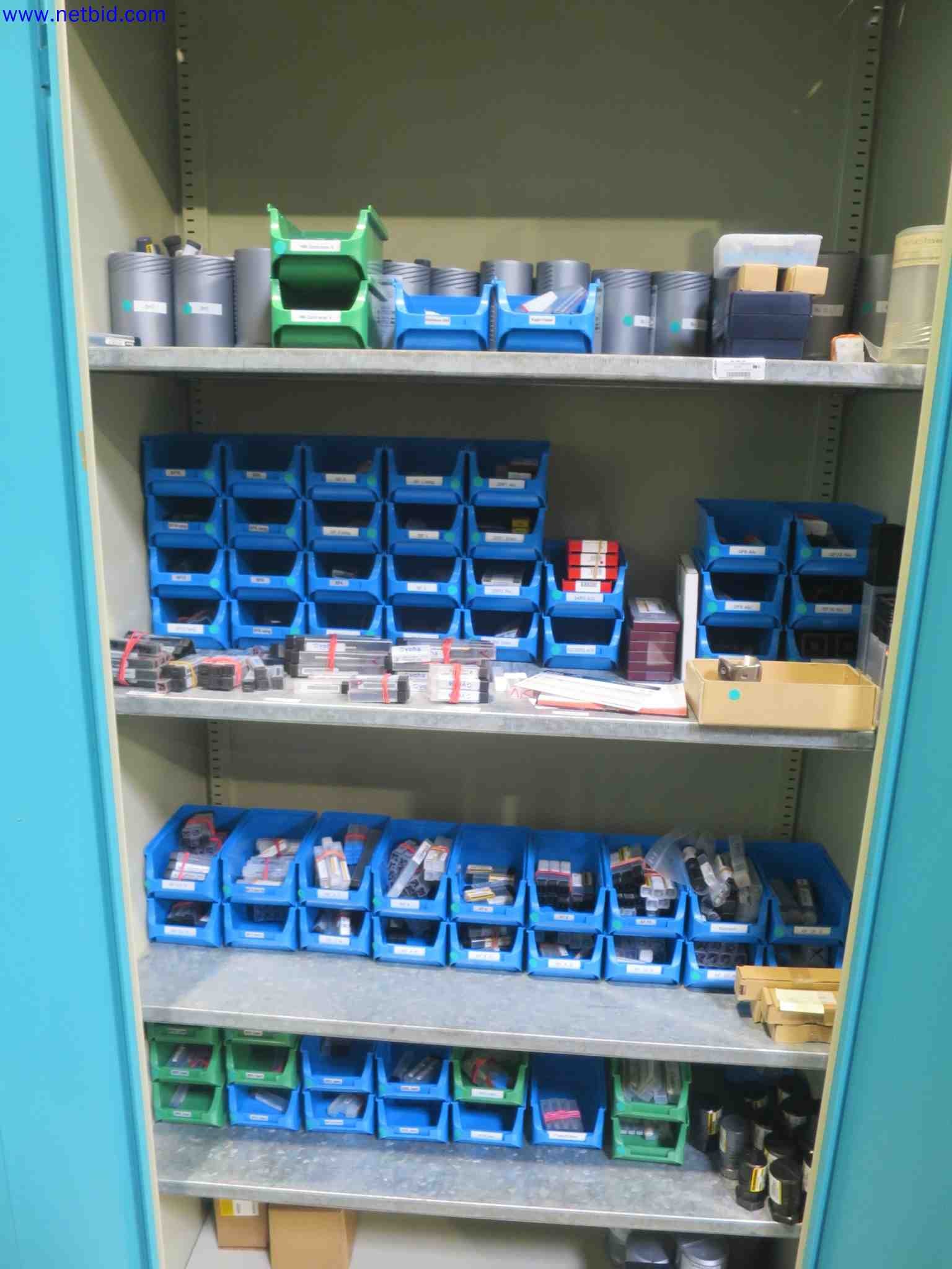 Máquinas CNC en buen estado para la fabricación de componentes metálicos de precisión-3