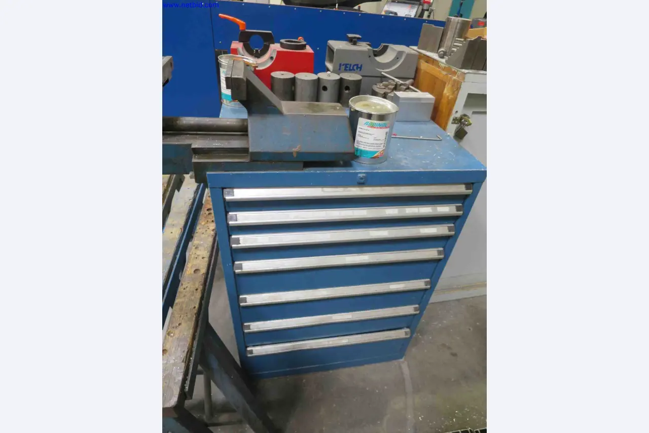 Máquinas CNC en buen estado para la fabricación de componentes metálicos de precisión-1
