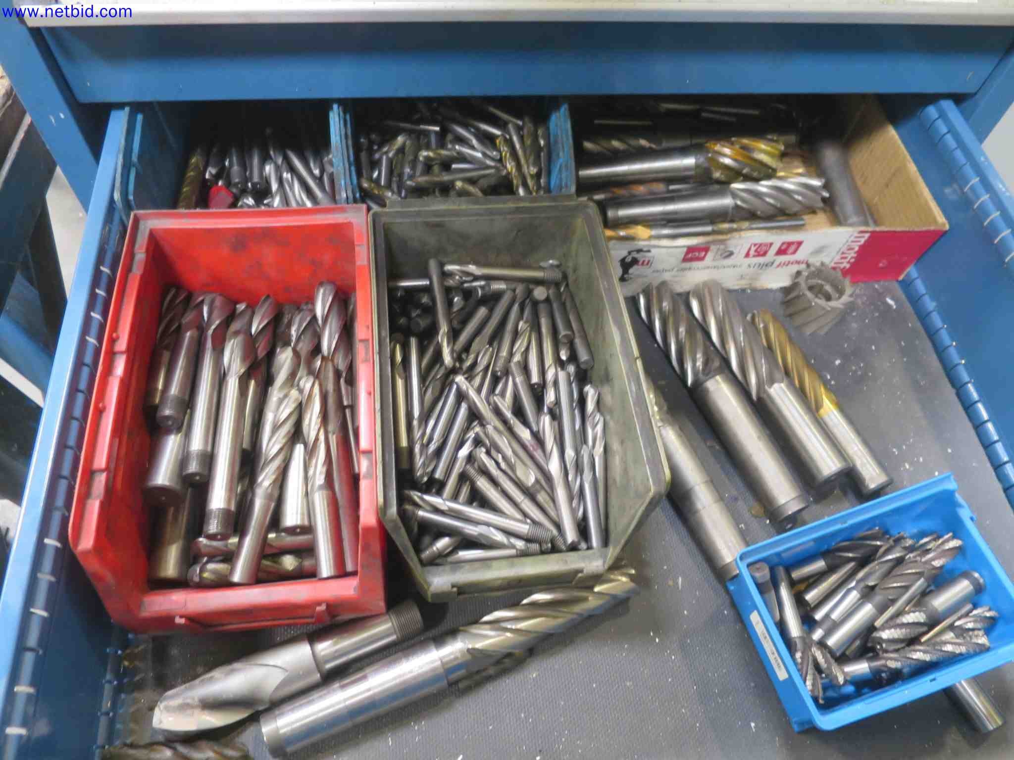 Máquinas CNC en buen estado para la fabricación de componentes metálicos de precisión-3