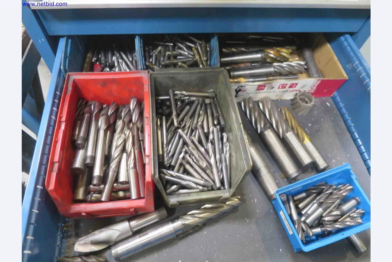 Máquinas CNC en buen estado para la fabricación de componentes metálicos de precisión-3