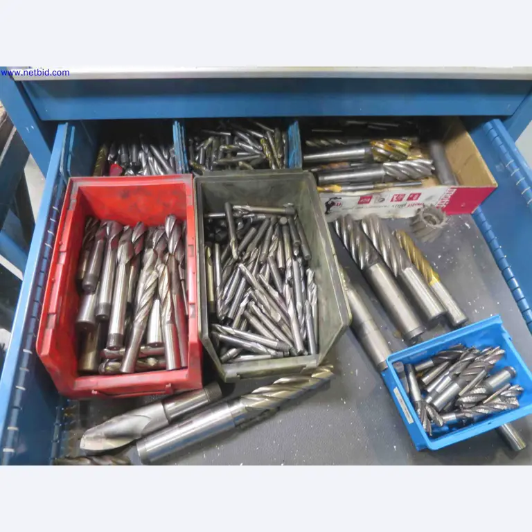 Máquinas CNC en buen estado para la fabricación de componentes metálicos de precisión-3