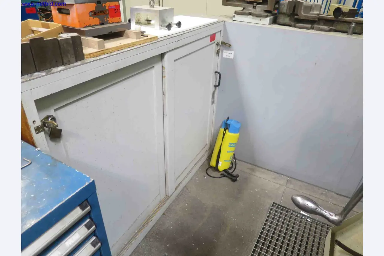 Máquinas CNC en buen estado para la fabricación de componentes metálicos de precisión-1
