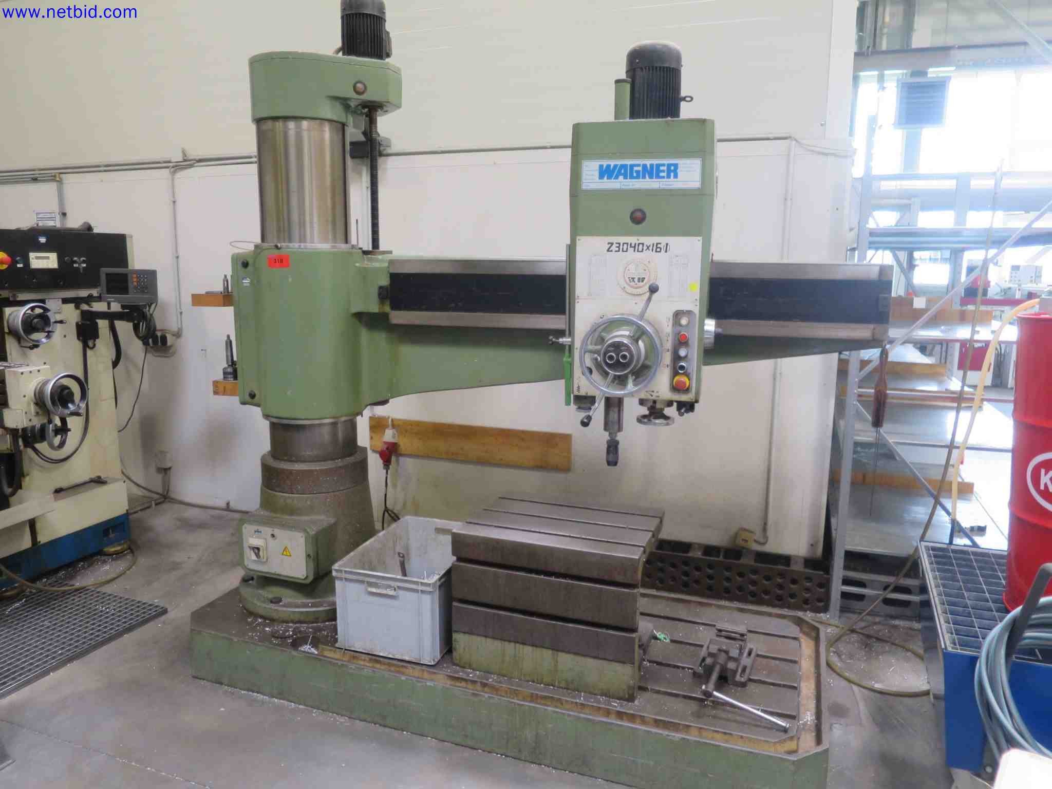 Máquinas CNC en buen estado para la fabricación de componentes metálicos de precisión-1