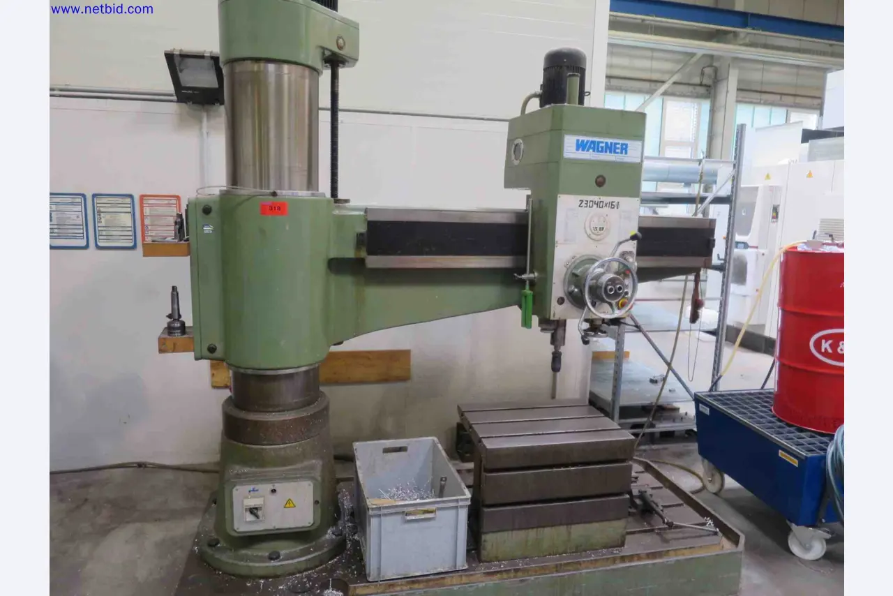 Máquinas CNC en buen estado para la fabricación de componentes metálicos de precisión-2