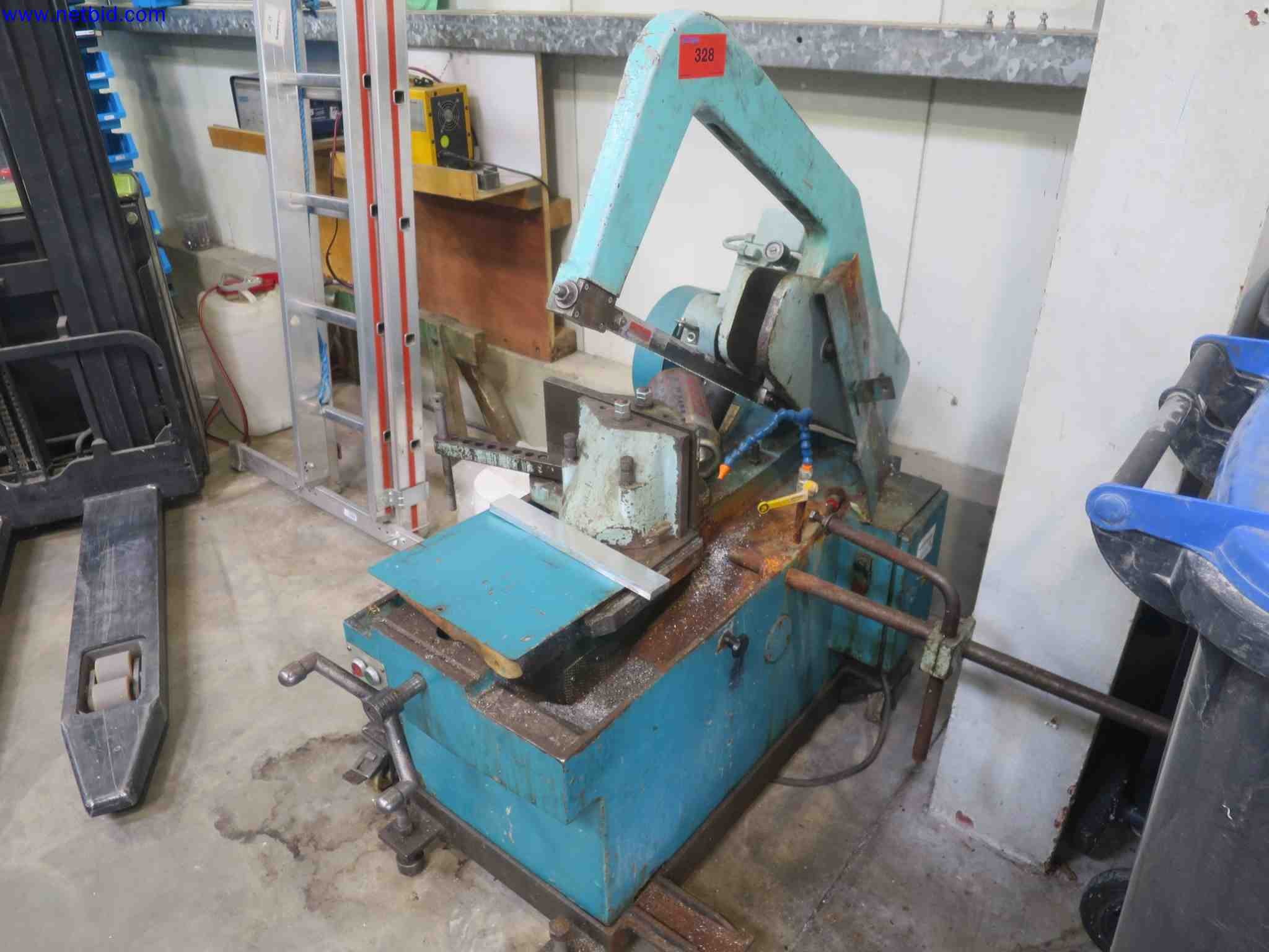 Machines CNC bien entretenues destinées à la fabrication de pièces métalliques de précision-1