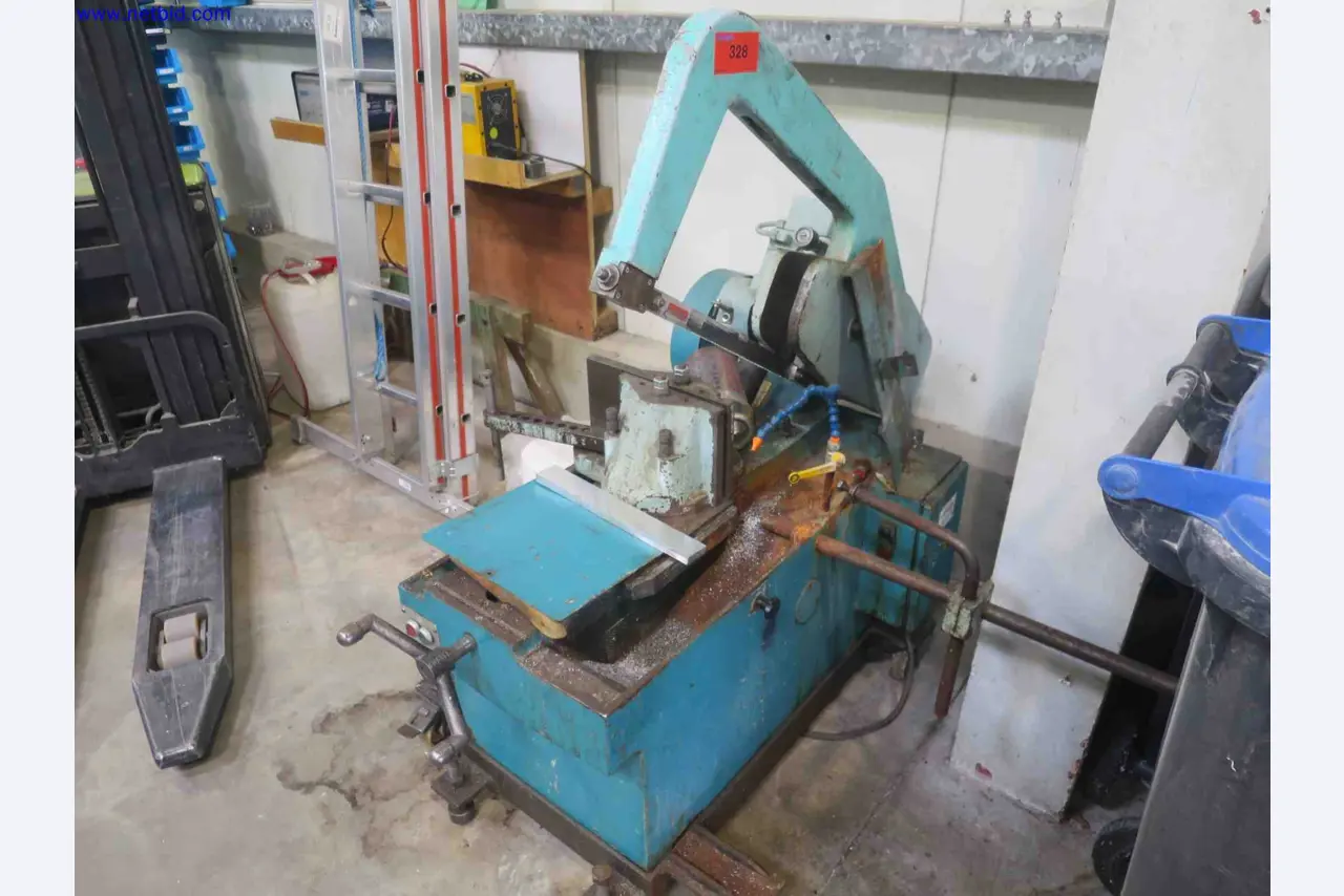 Machines CNC bien entretenues destinées à la fabrication de pièces métalliques de précision-1