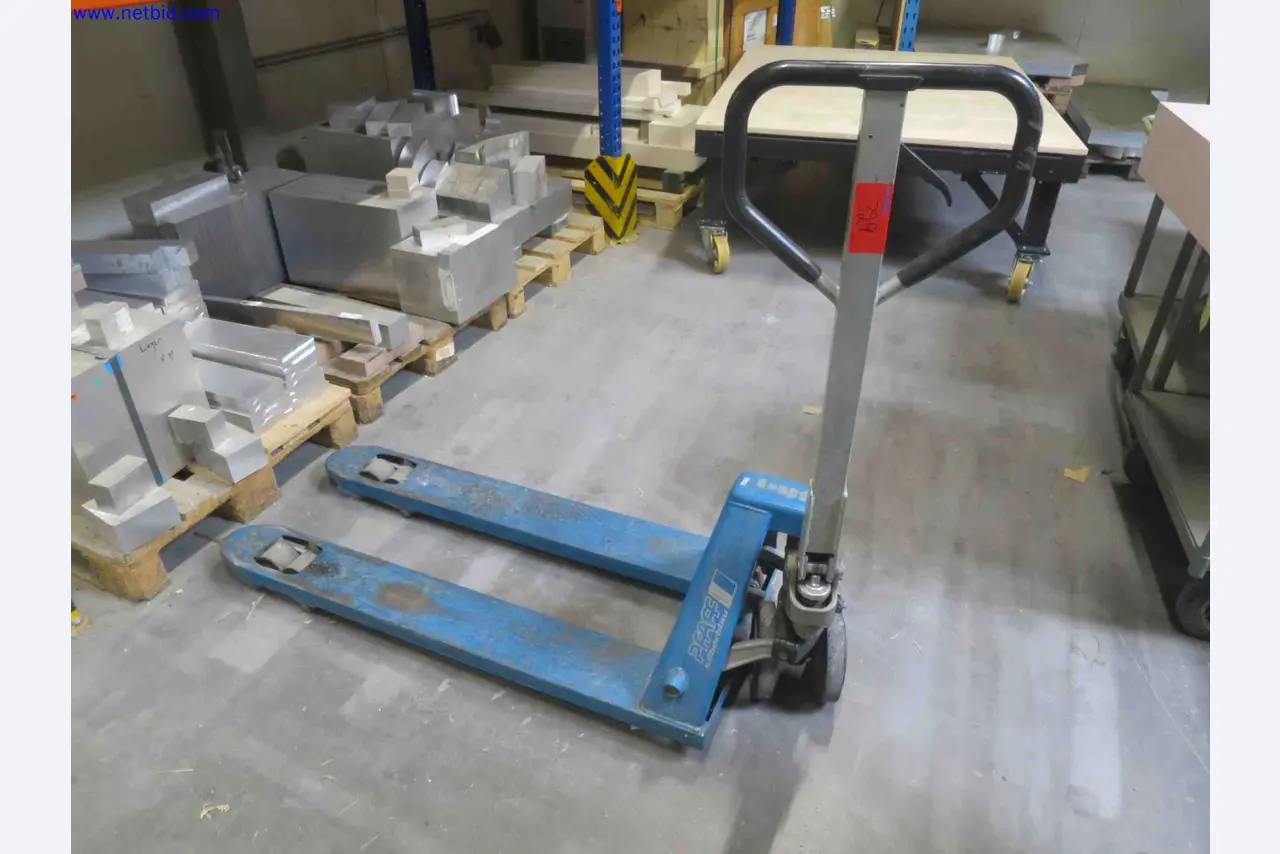 Machines CNC bien entretenues destinées à la fabrication de pièces métalliques de précision-1