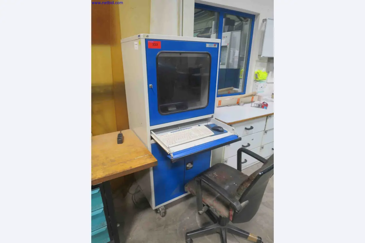 Machines CNC bien entretenues destinées à la fabrication de pièces métalliques de précision-1