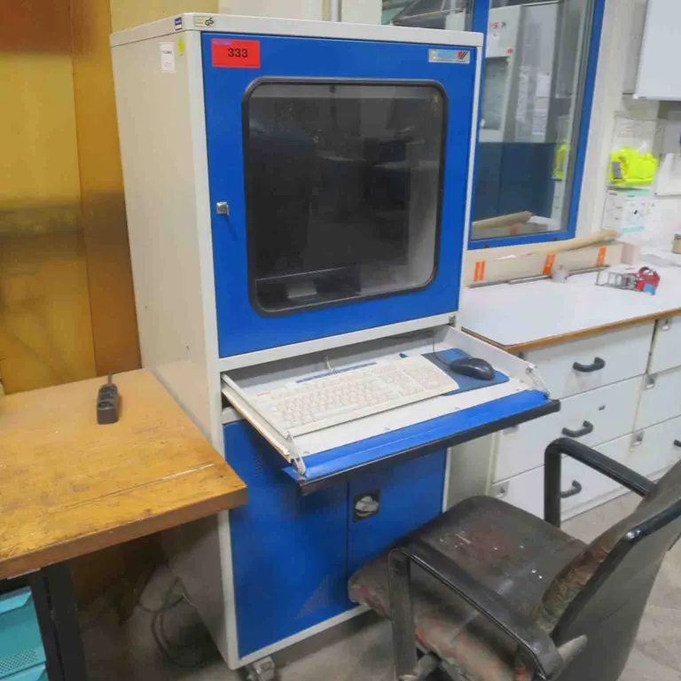 Armoire informatique en tôle d'acier