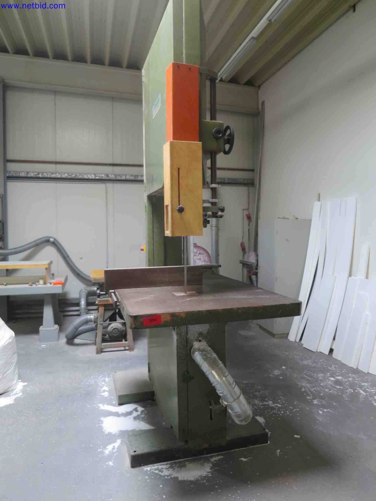 Machines CNC bien entretenues destinées à la fabrication de pièces métalliques de précision-1