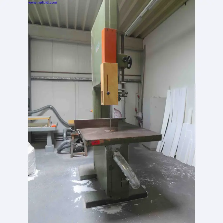 Machines CNC bien entretenues destinées à la fabrication de pièces métalliques de précision-1