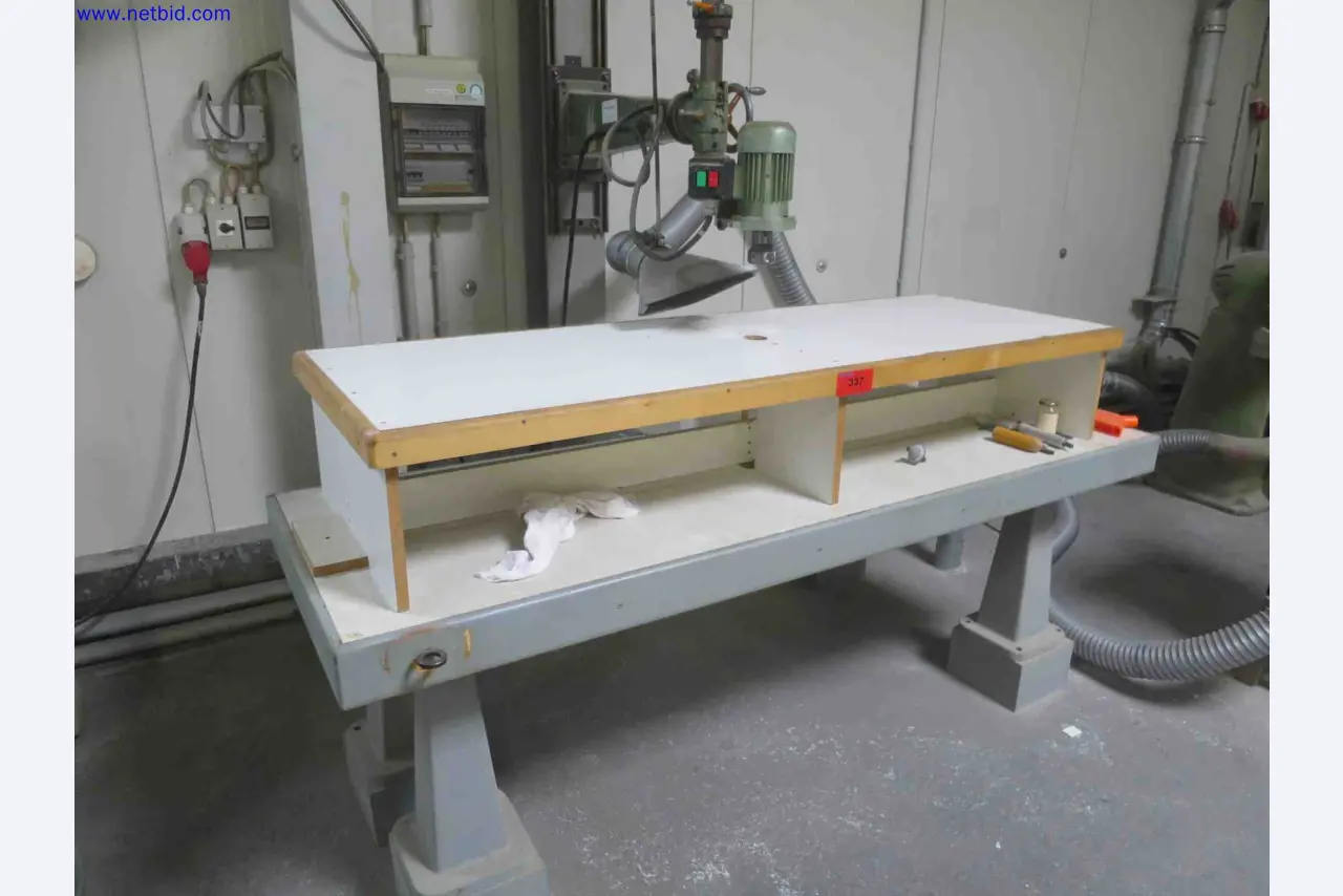 Machines CNC bien entretenues destinées à la fabrication de pièces métalliques de précision-1