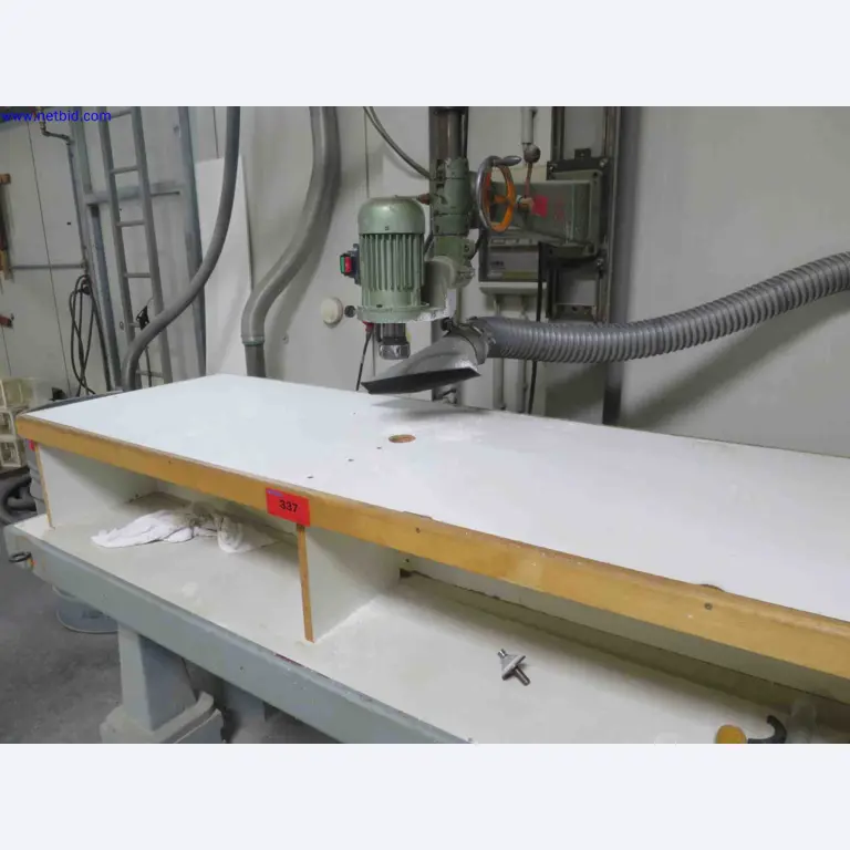 Machines CNC bien entretenues destinées à la fabrication de pièces métalliques de précision-2