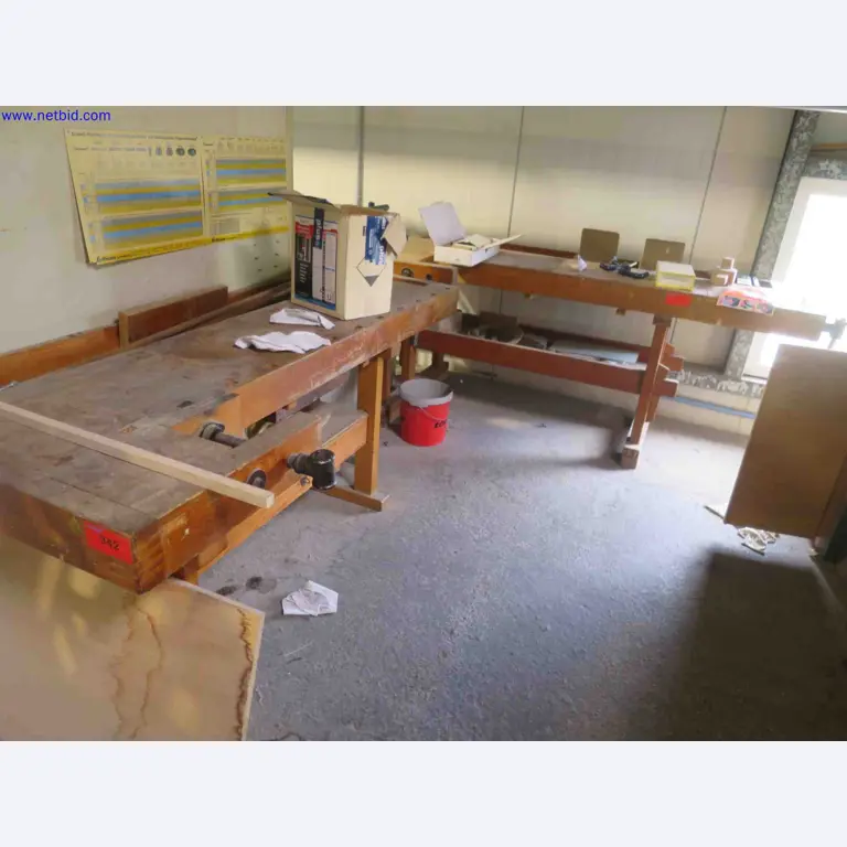 Machines CNC bien entretenues destinées à la fabrication de pièces métalliques de précision-1