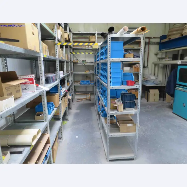 Machines CNC bien entretenues destinées à la fabrication de pièces métalliques de précision-1