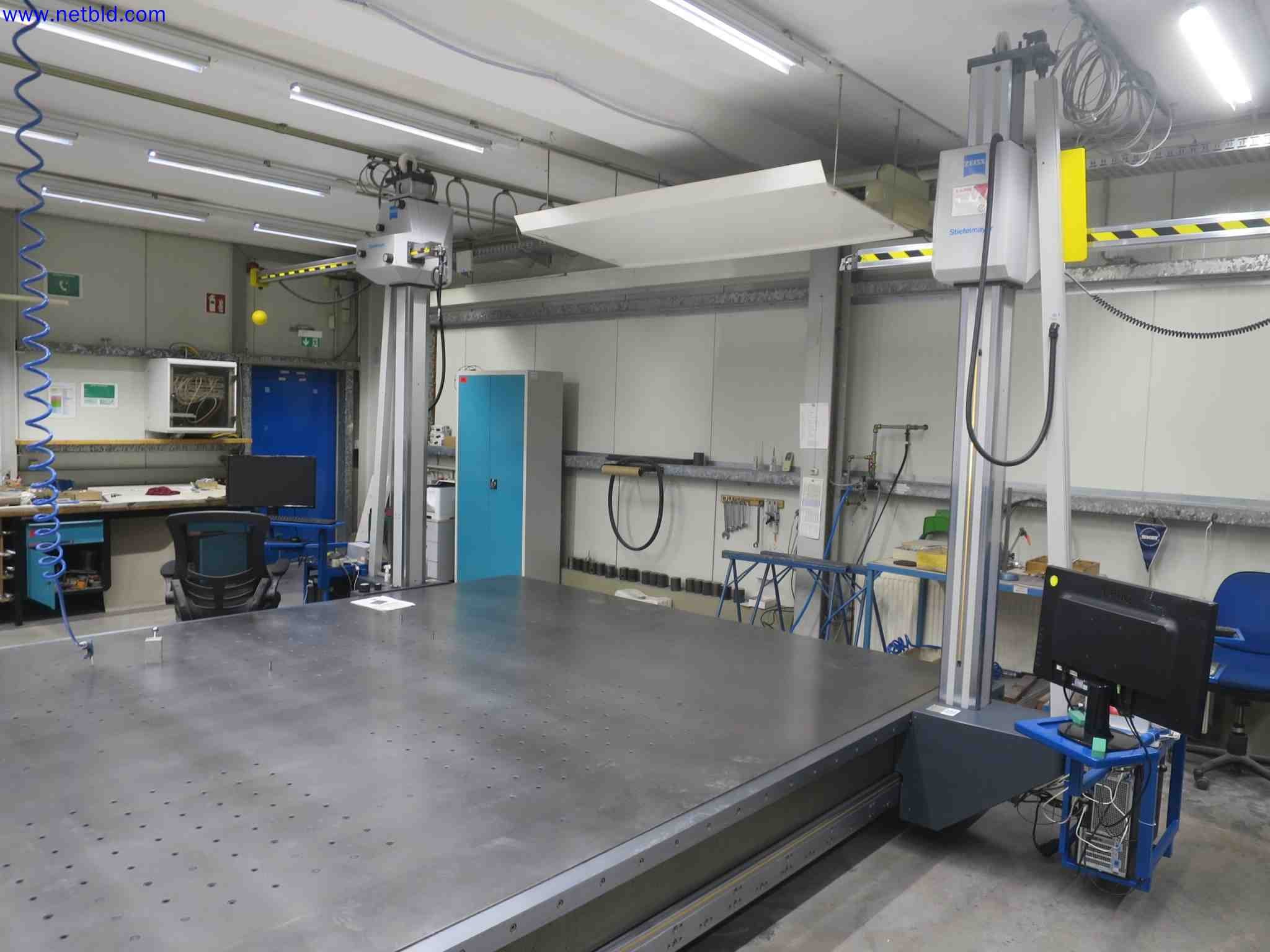 Machines CNC bien entretenues destinées à la fabrication de pièces métalliques de précision-2