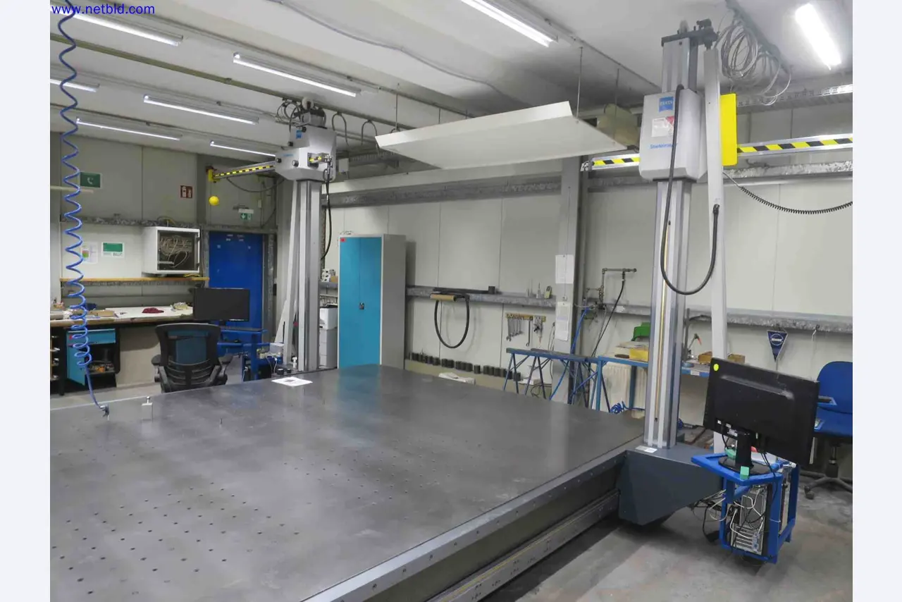 Machines CNC bien entretenues destinées à la fabrication de pièces métalliques de précision-2