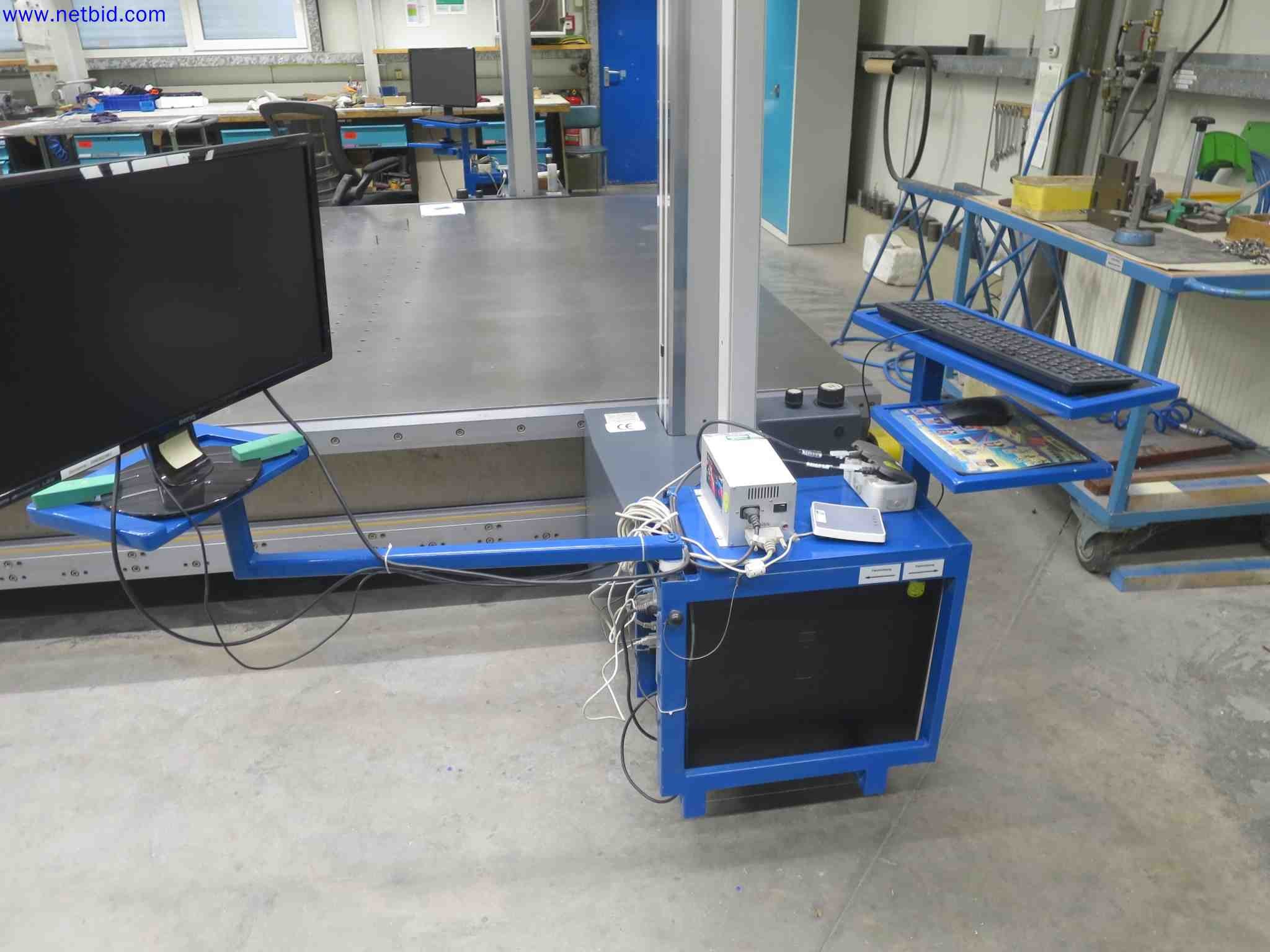 Machines CNC bien entretenues destinées à la fabrication de pièces métalliques de précision-3