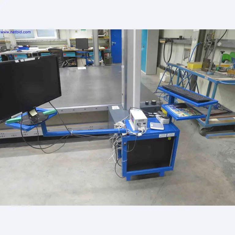 Machines CNC bien entretenues destinées à la fabrication de pièces métalliques de précision-3