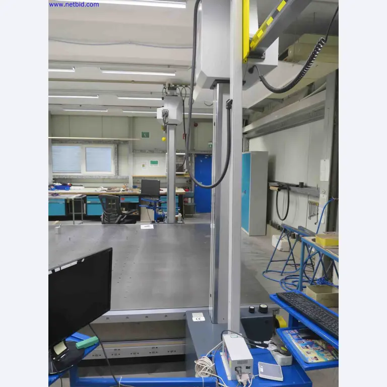 Machines CNC bien entretenues destinées à la fabrication de pièces métalliques de précision-4