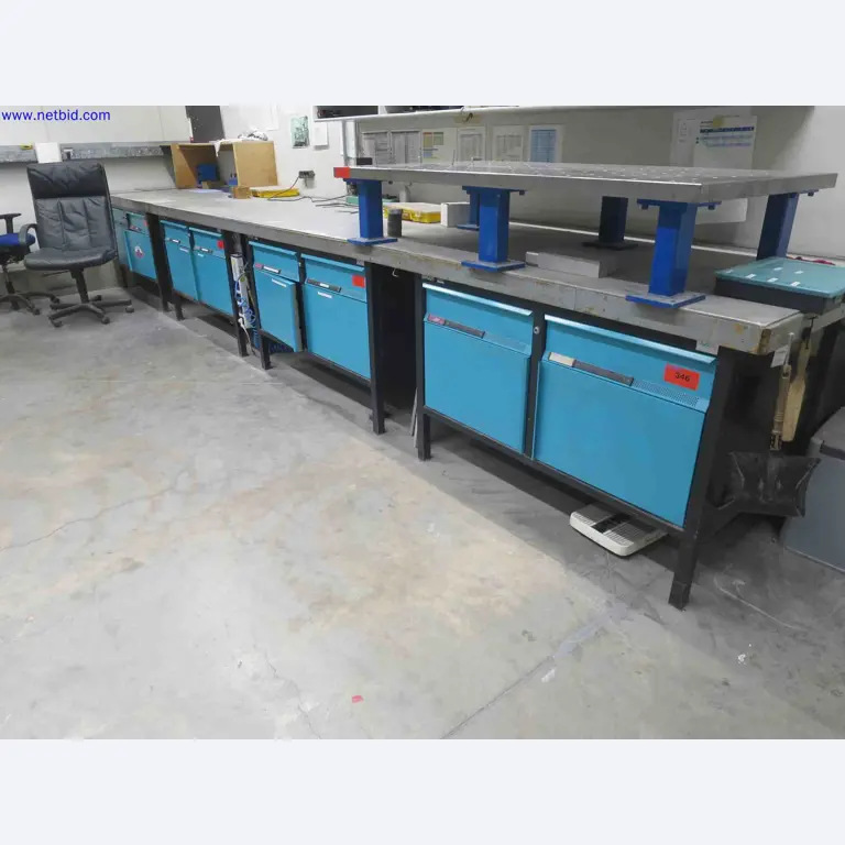 Machines CNC bien entretenues destinées à la fabrication de pièces métalliques de précision-1