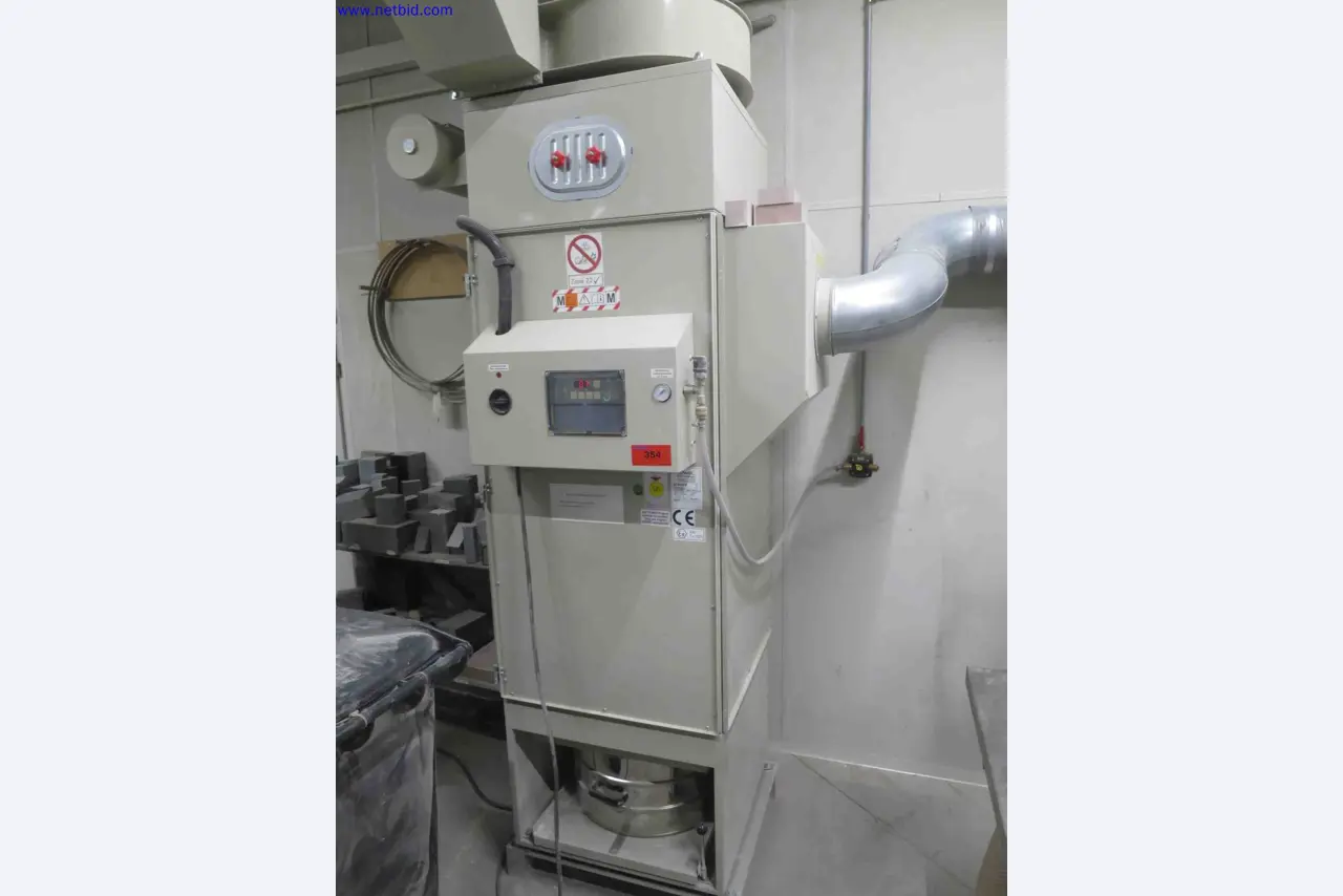 Machines CNC bien entretenues destinées à la fabrication de pièces métalliques de précision-1
