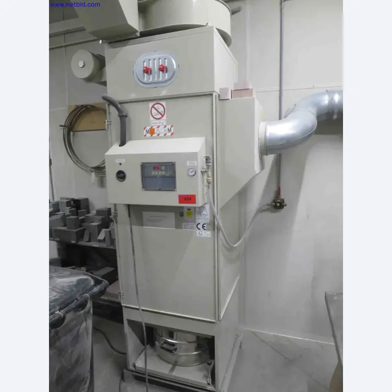 Machines CNC bien entretenues destinées à la fabrication de pièces métalliques de précision-1