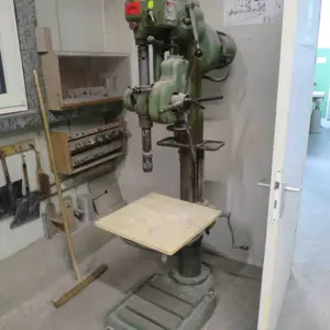 Sloupová vrtačka VEB Bergmann-Borsig BB117