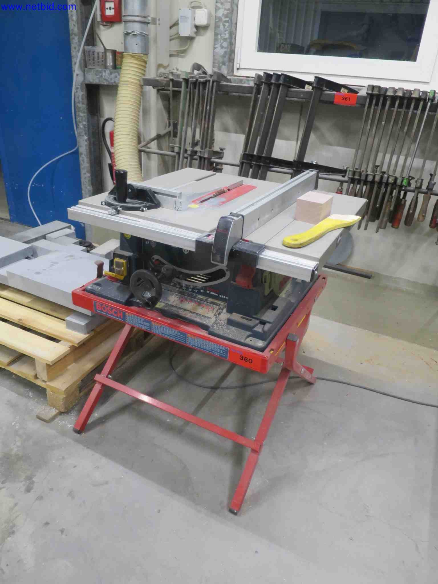 Machines CNC bien entretenues destinées à la fabrication de pièces métalliques de précision-1