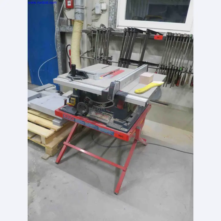 Machines CNC bien entretenues destinées à la fabrication de pièces métalliques de précision-1