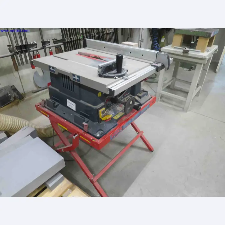 Machines CNC bien entretenues destinées à la fabrication de pièces métalliques de précision-3