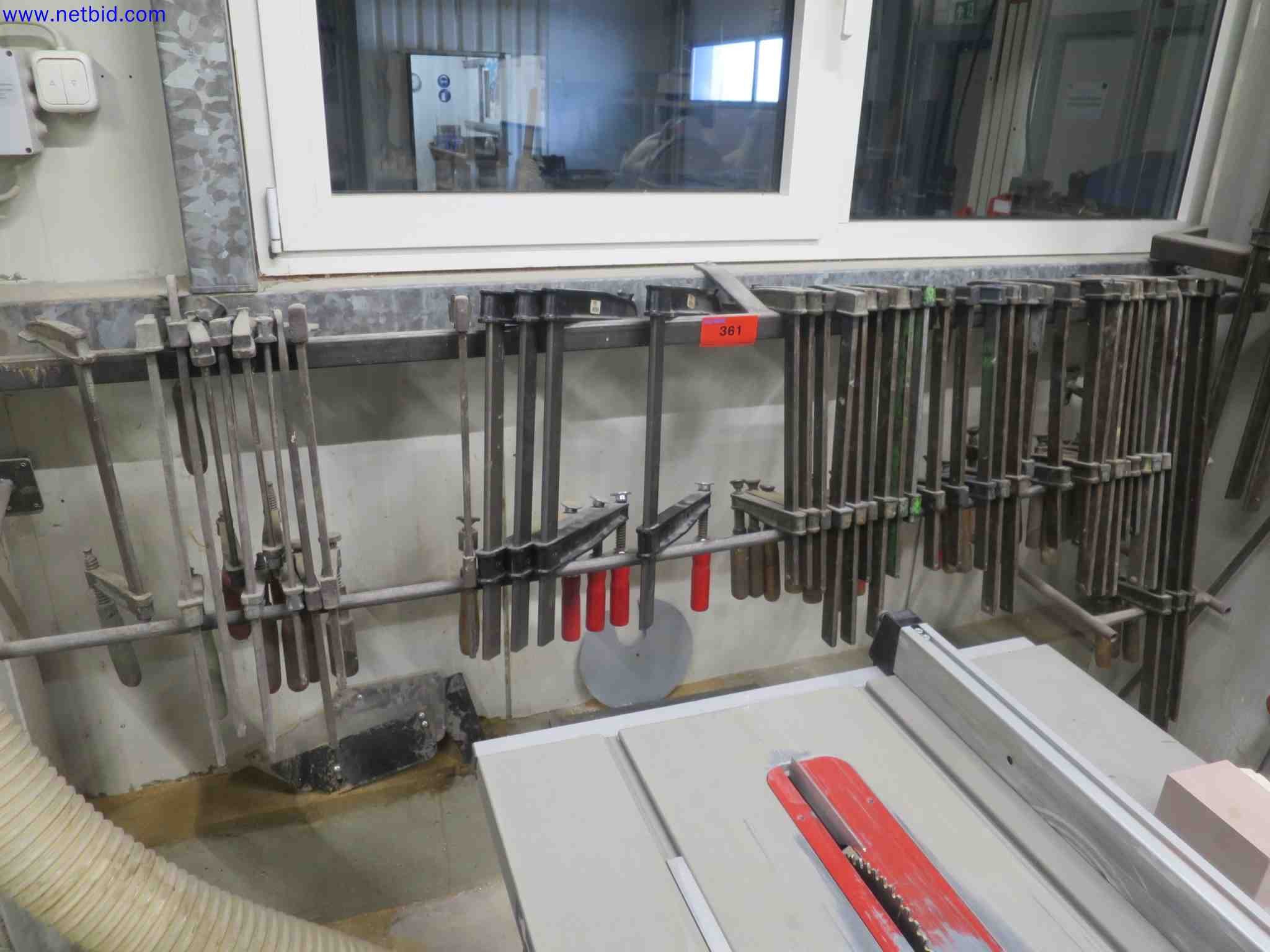 Machines CNC bien entretenues destinées à la fabrication de pièces métalliques de précision-1
