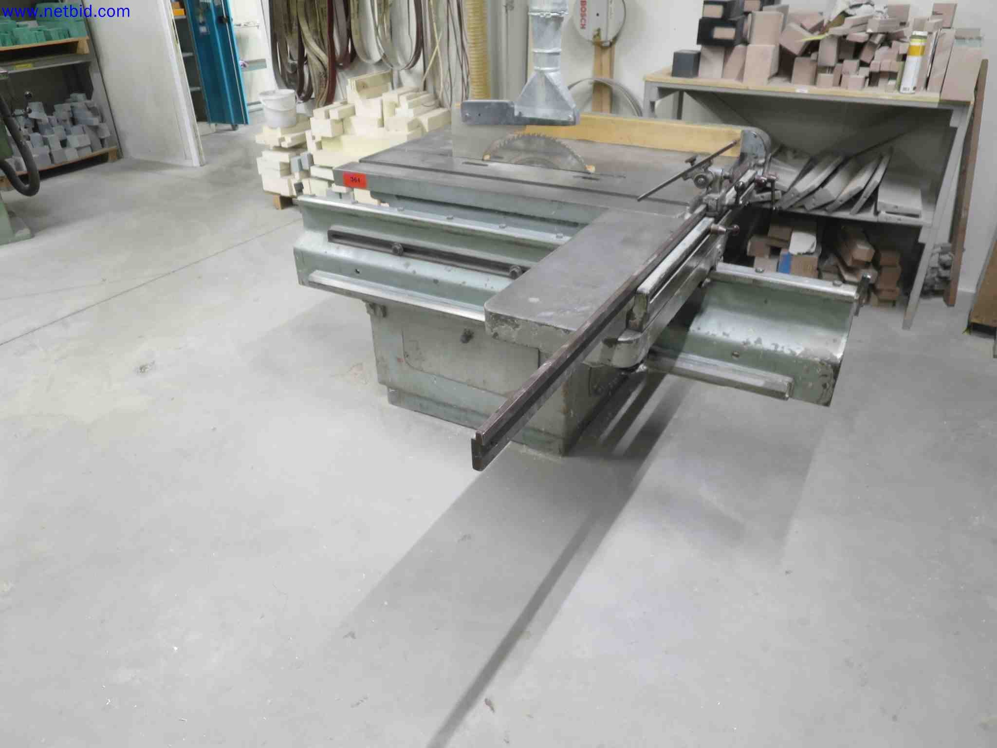 Machines CNC bien entretenues destinées à la fabrication de pièces métalliques de précision-1