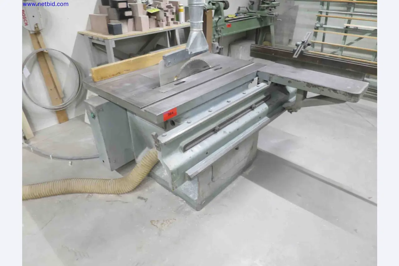 Machines CNC bien entretenues destinées à la fabrication de pièces métalliques de précision-2