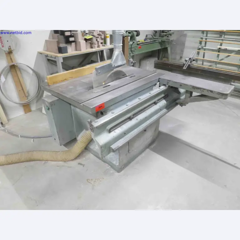 Machines CNC bien entretenues destinées à la fabrication de pièces métalliques de précision-2