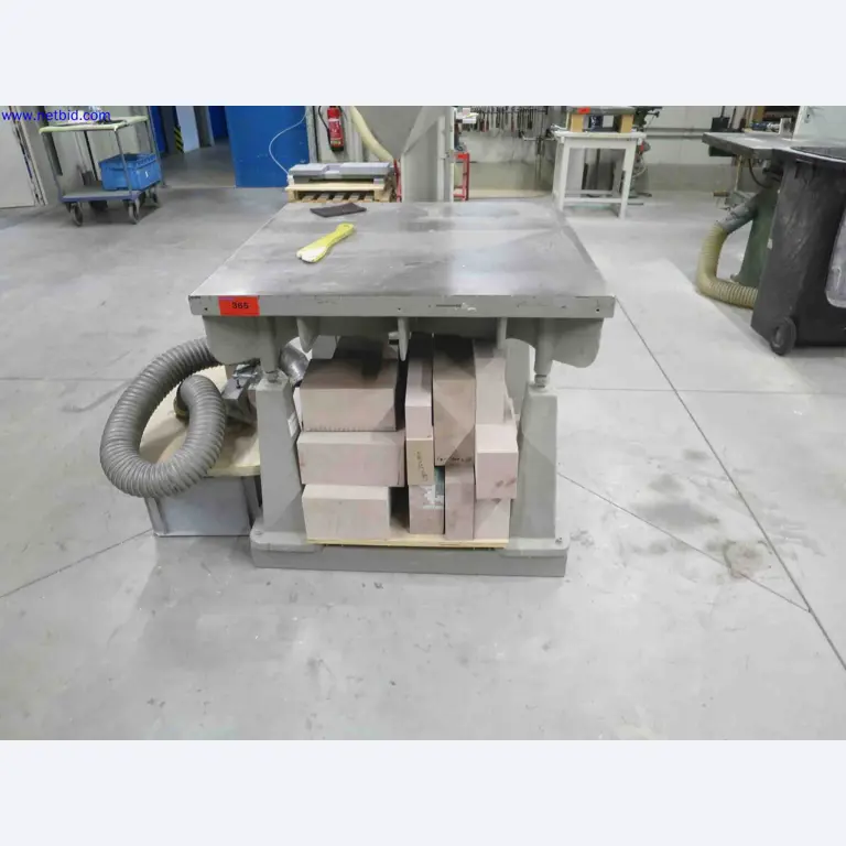 Machines CNC bien entretenues destinées à la fabrication de pièces métalliques de précision-1