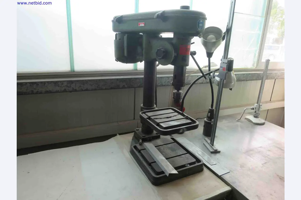 Máquinas CNC en buen estado para la fabricación de componentes metálicos de precisión-2