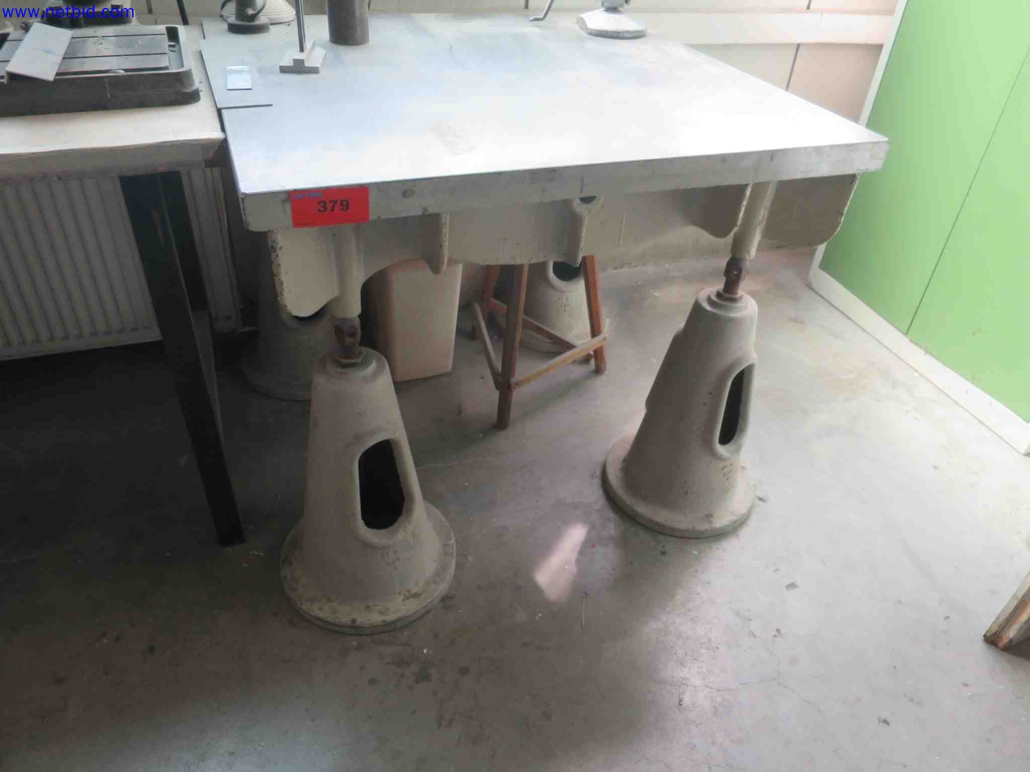 Máquinas CNC en buen estado para la fabricación de componentes metálicos de precisión-1