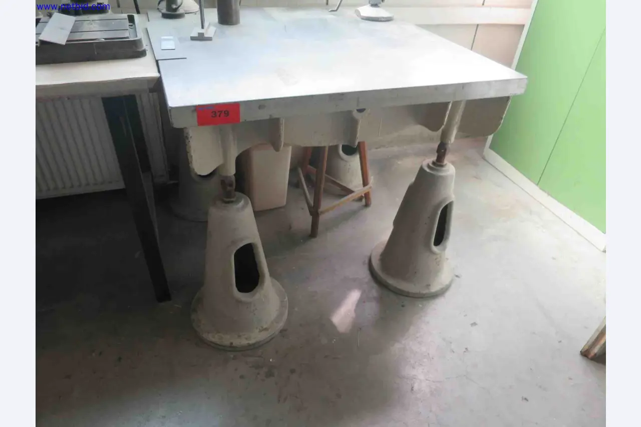 Máquinas CNC en buen estado para la fabricación de componentes metálicos de precisión-1