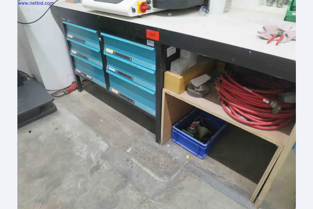 Máquinas CNC en buen estado para la fabricación de componentes metálicos de precisión-1