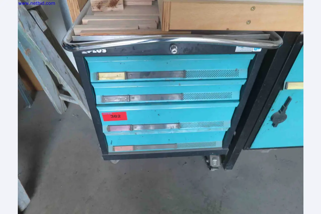 Máquinas CNC en buen estado para la fabricación de componentes metálicos de precisión-1