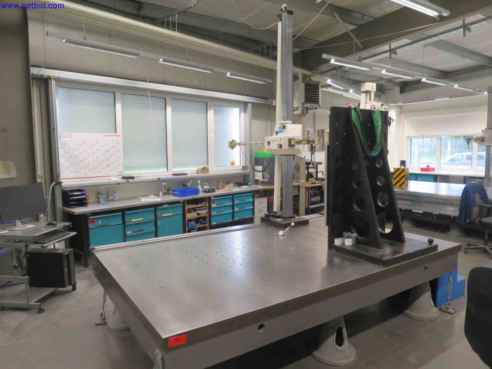 Máquinas CNC en buen estado para la fabricación de componentes metálicos de precisión-1