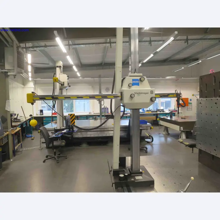 Máquinas CNC en buen estado para la fabricación de componentes metálicos de precisión-2