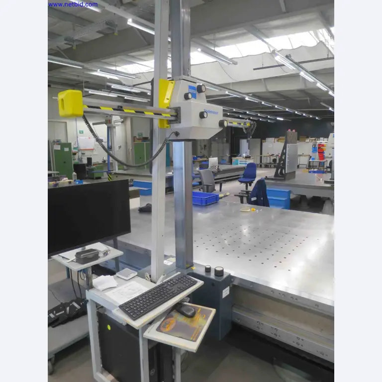Máquinas CNC en buen estado para la fabricación de componentes metálicos de precisión-3