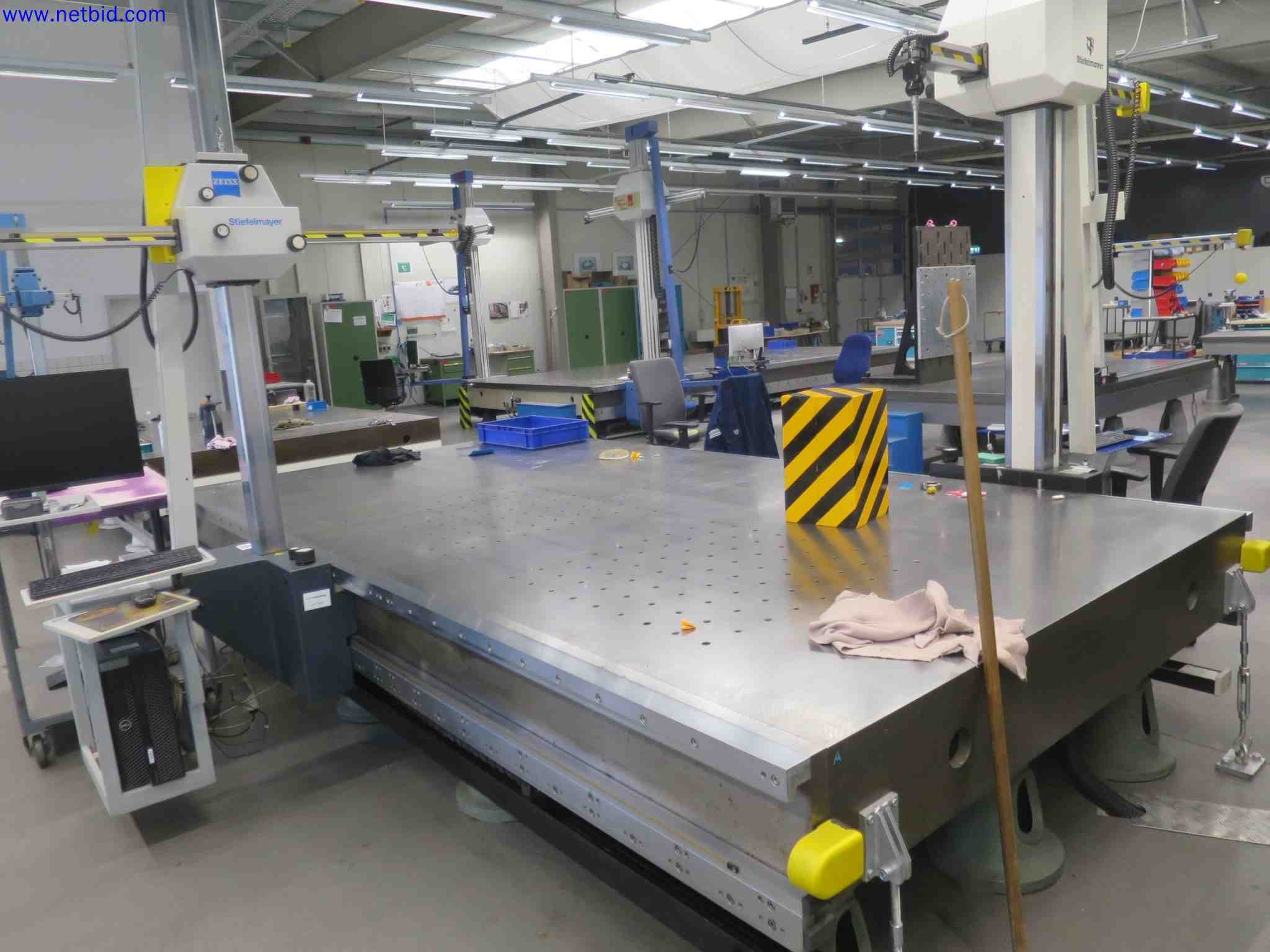 Máquinas CNC en buen estado para la fabricación de componentes metálicos de precisión-4
