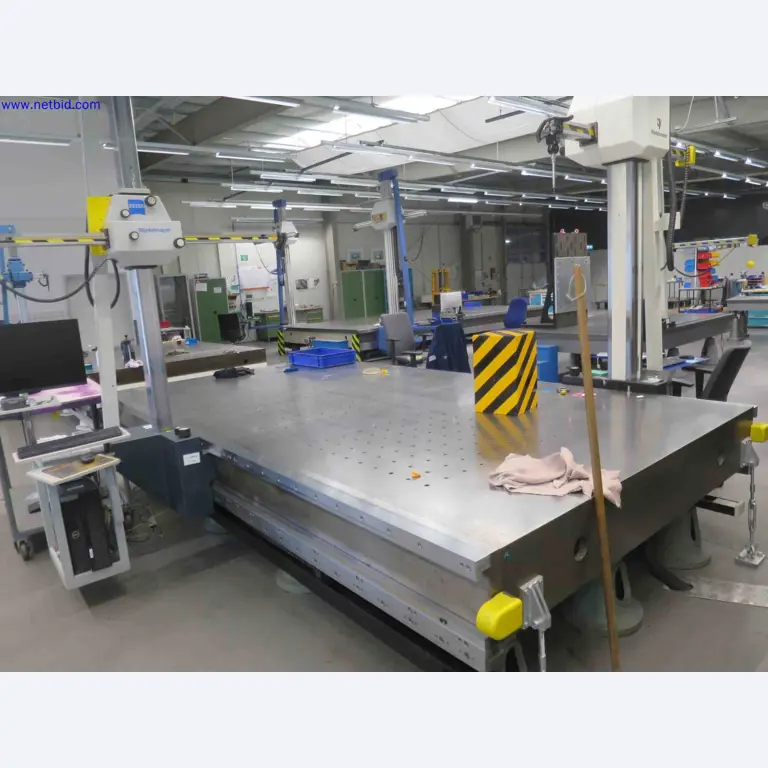 Máquinas CNC en buen estado para la fabricación de componentes metálicos de precisión-4