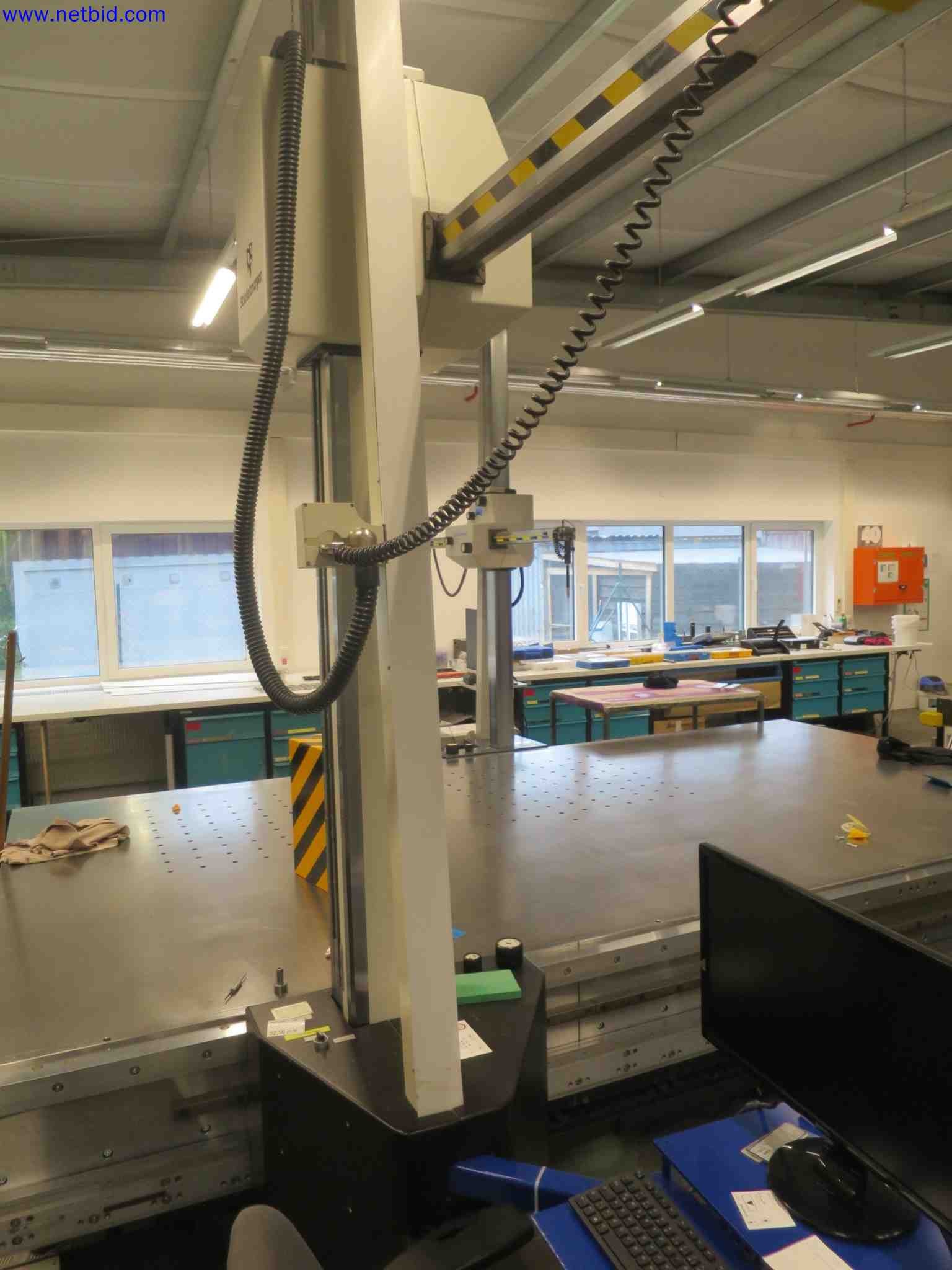 Máquinas CNC en buen estado para la fabricación de componentes metálicos de precisión-5