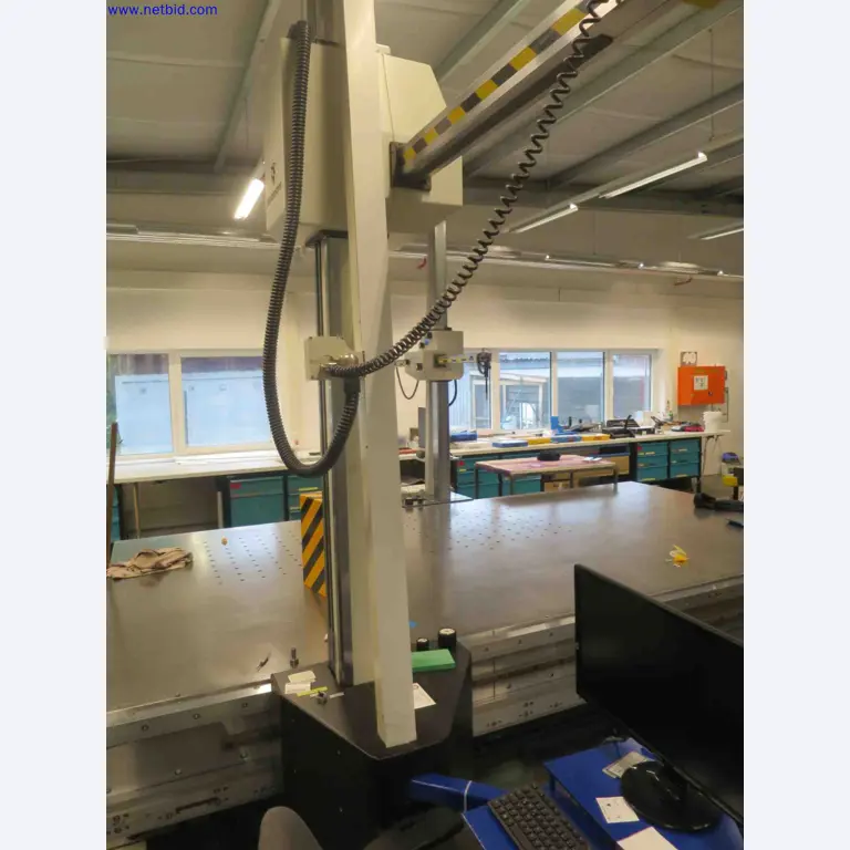 Máquinas CNC en buen estado para la fabricación de componentes metálicos de precisión-5