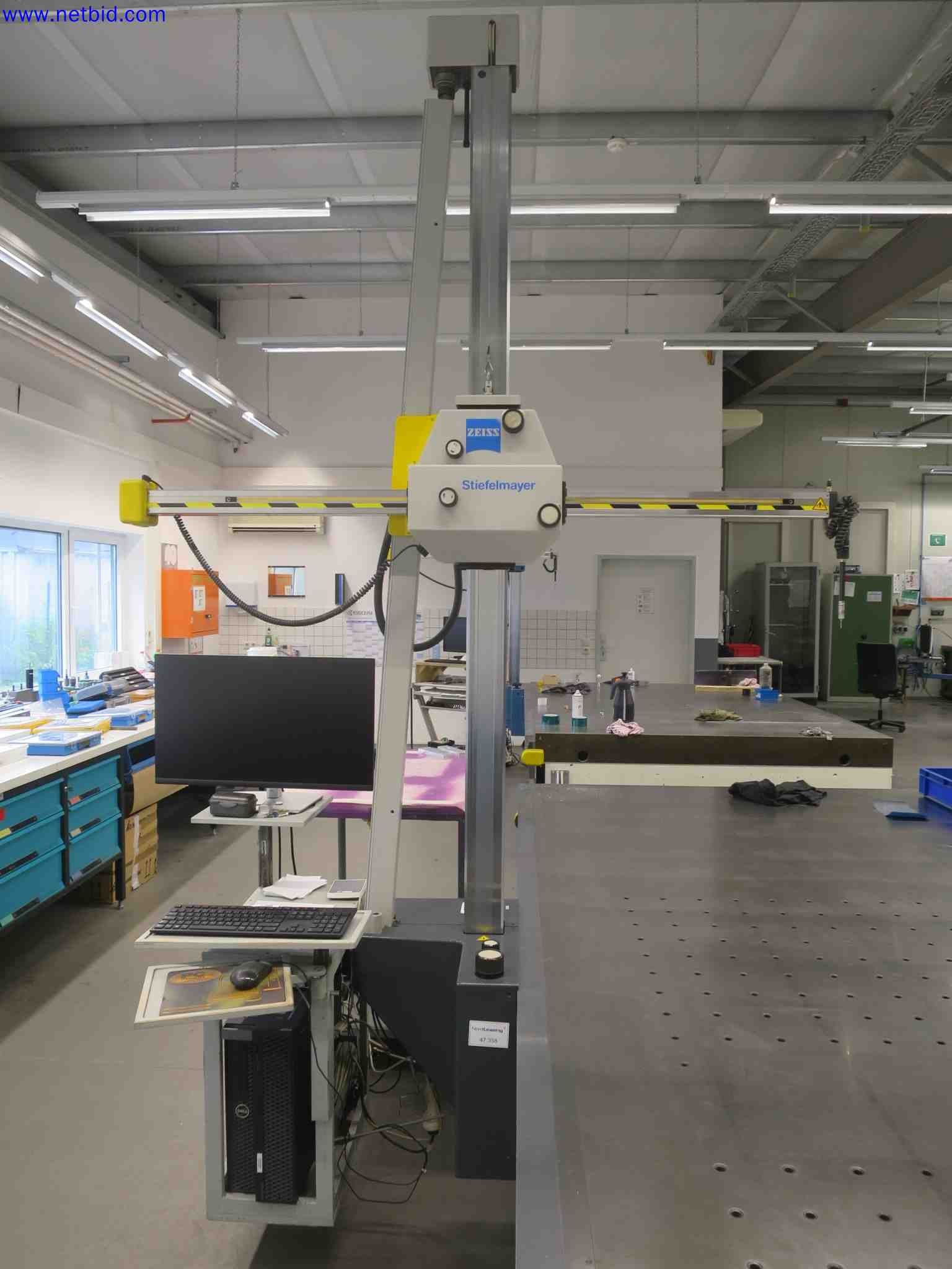 Máquinas CNC en buen estado para la fabricación de componentes metálicos de precisión-6